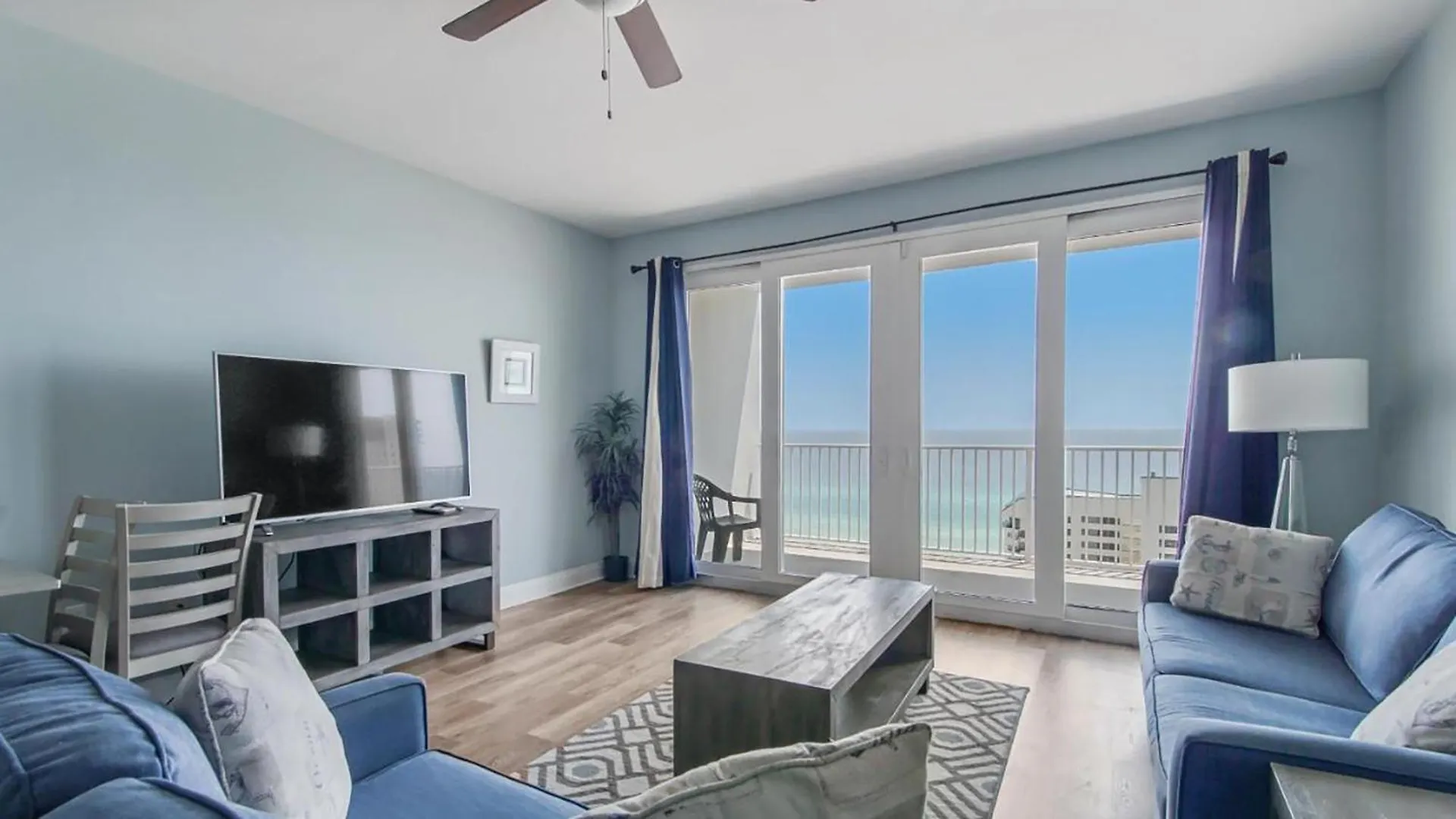 Laketown Wharf 1608 By Emerald Coast Retreats Panama City Beach