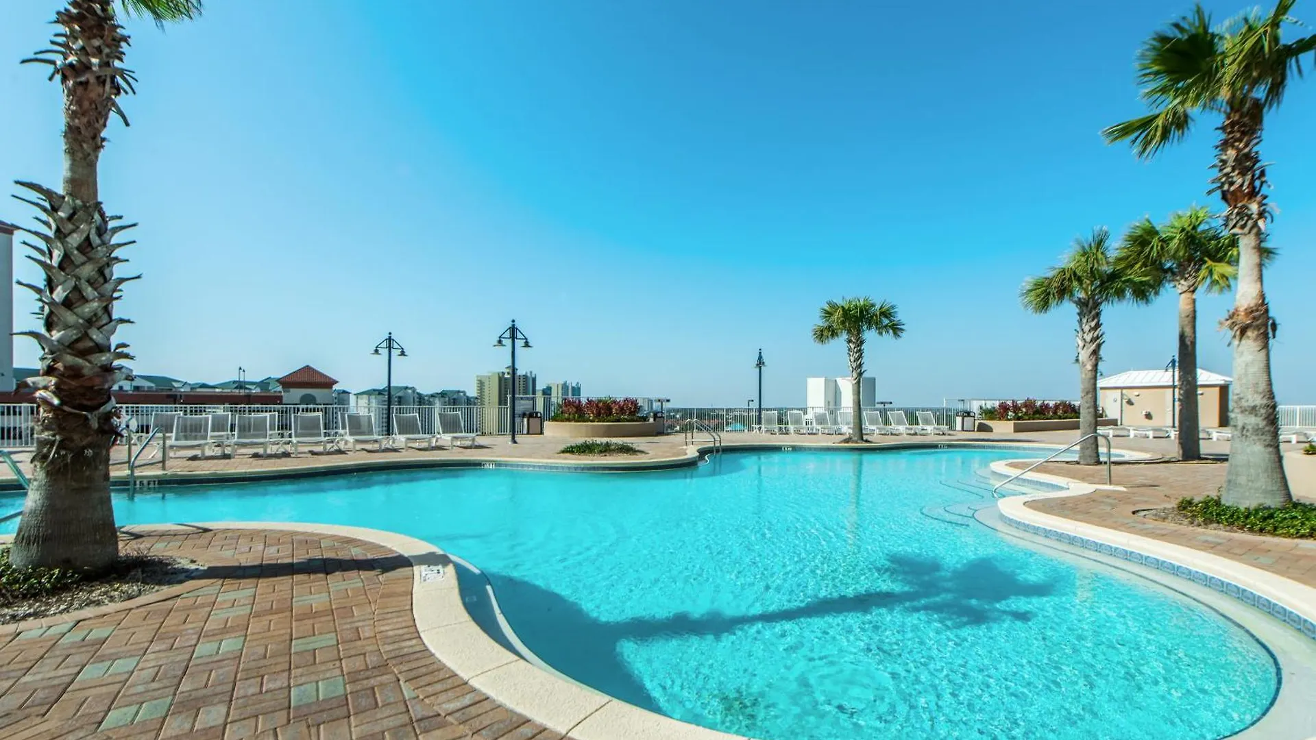 Apartment Laketown Wharf 1608 By Emerald Coast Retreats Panama City Beach