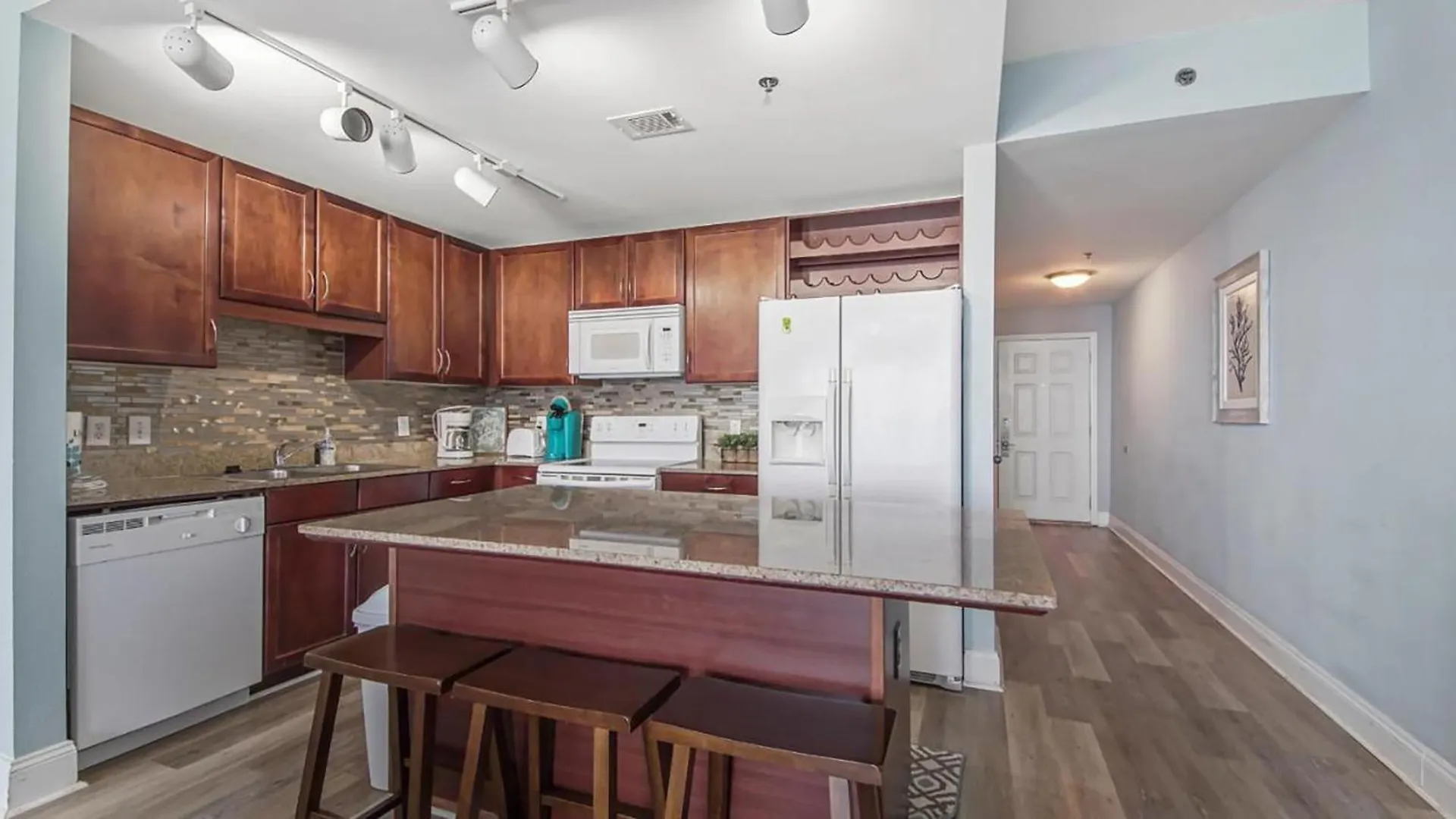 Laketown Wharf 1608 By Emerald Coast Retreats Panama City Beach
