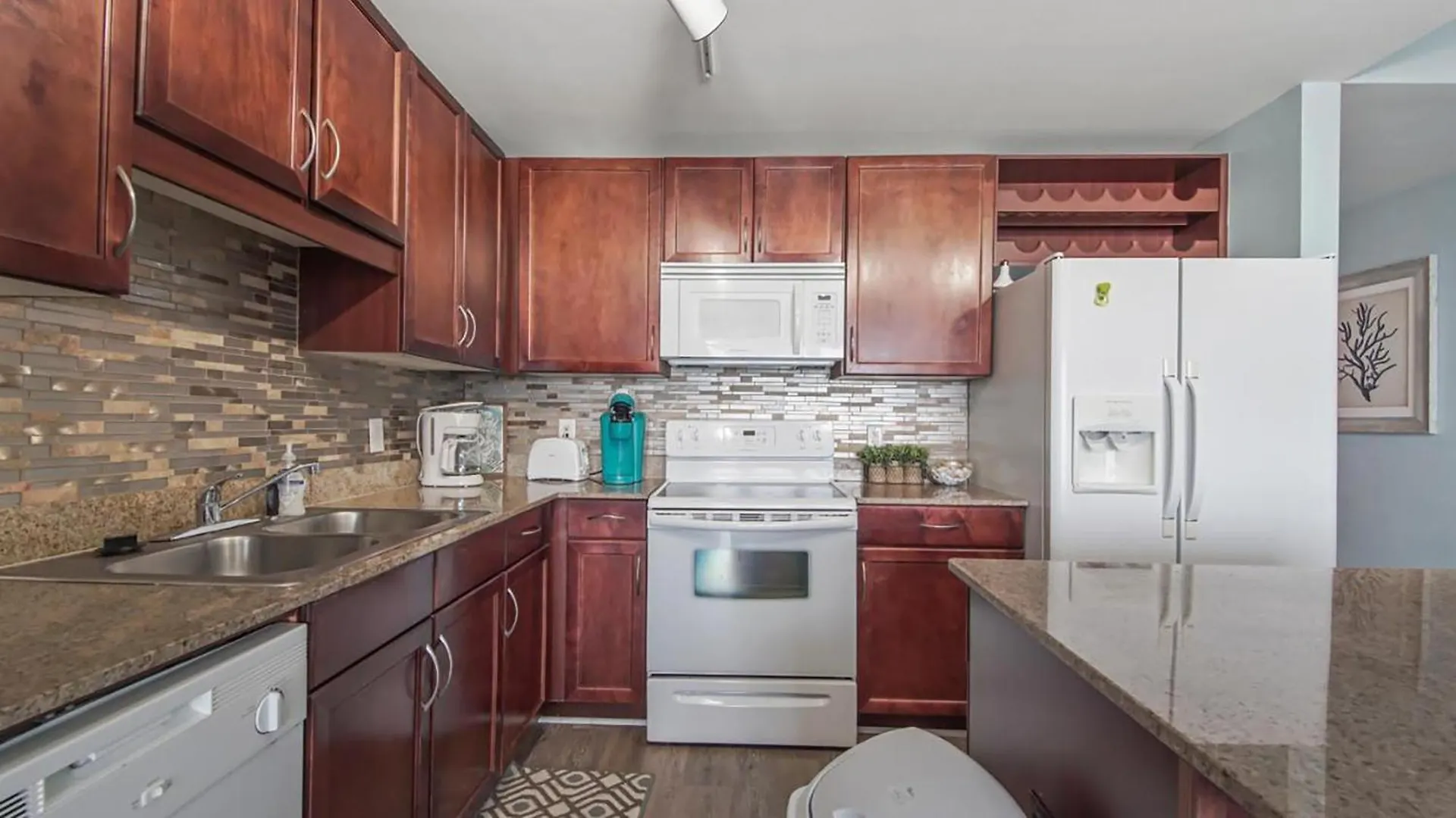 Apartment Laketown Wharf 1608 By Emerald Coast Retreats Panama City Beach