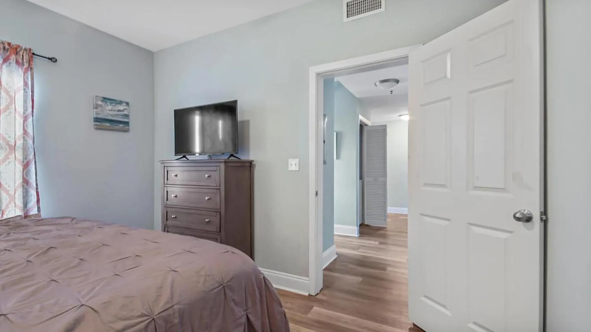 Apartment Laketown Wharf 1608 By Emerald Coast Retreats Panama City Beach United States