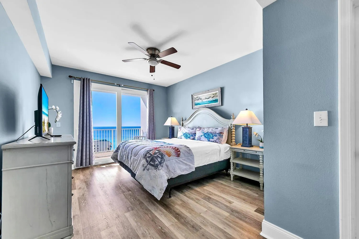 Laketown Wharf 1608 By Emerald Coast Retreats Panama City Beach Apartment