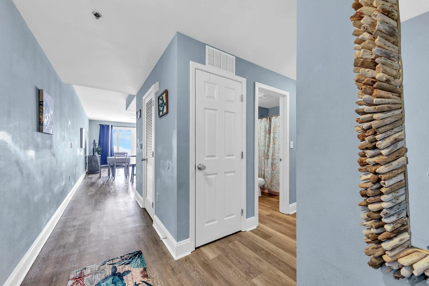 Apartment Laketown Wharf 1608 By Emerald Coast Retreats Panama City Beach