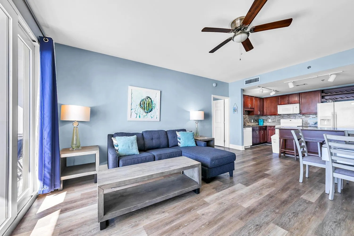 Laketown Wharf 1608 By Emerald Coast Retreats Panama City Beach