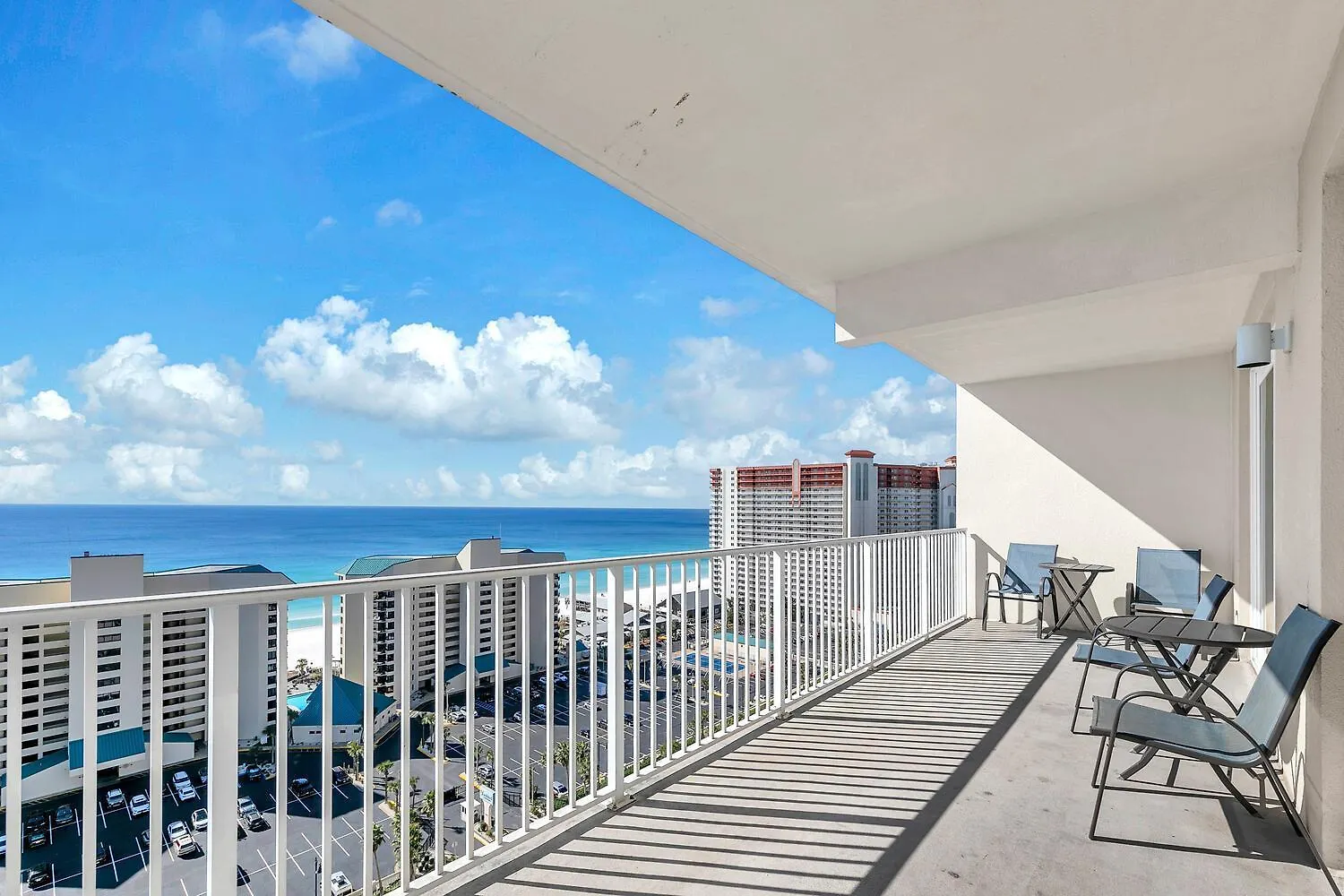 Laketown Wharf 1608 By Emerald Coast Retreats Panama City Beach Apartment