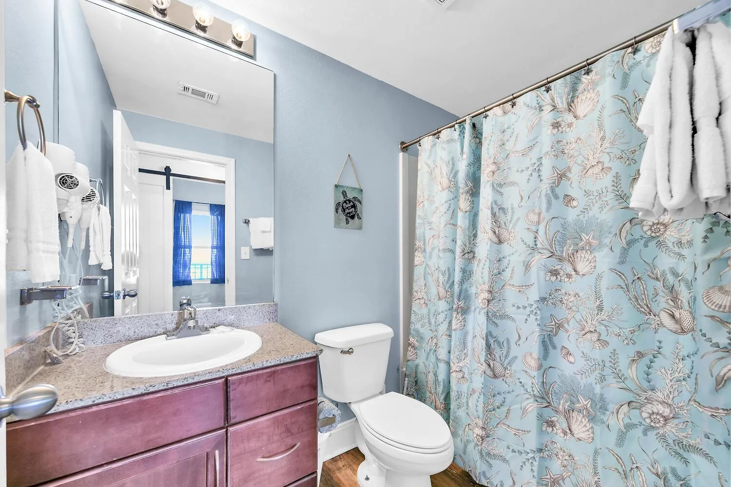Apartment Laketown Wharf 1608 By Emerald Coast Retreats Panama City Beach