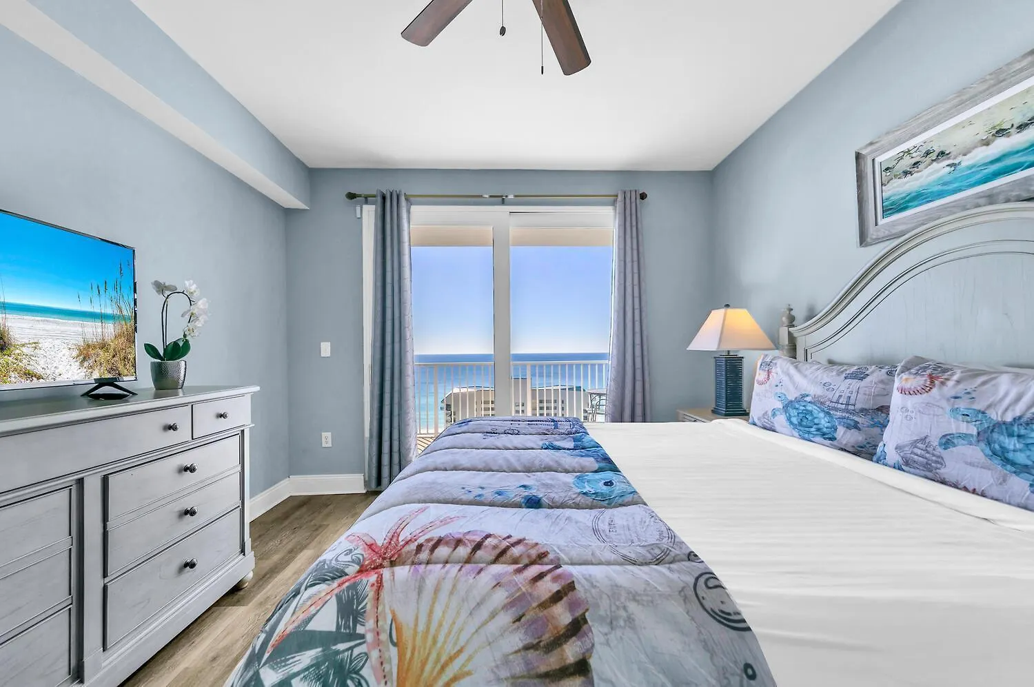 Apartment Laketown Wharf 1608 By Emerald Coast Retreats Panama City Beach United States