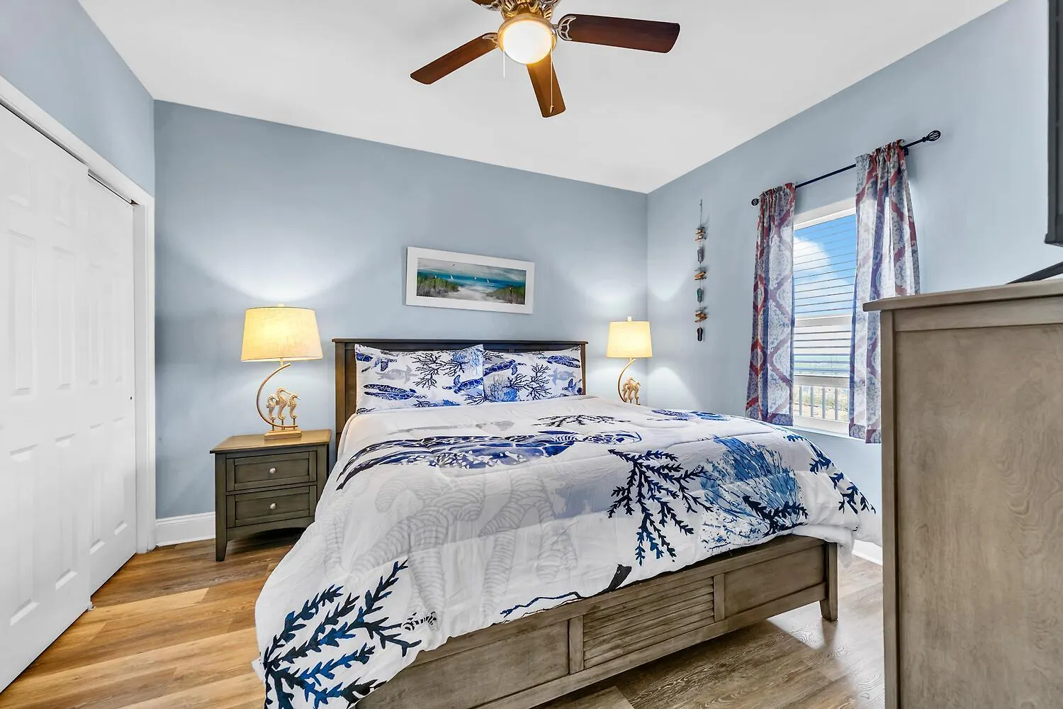 Laketown Wharf 1608 By Emerald Coast Retreats Panama City Beach Apartment