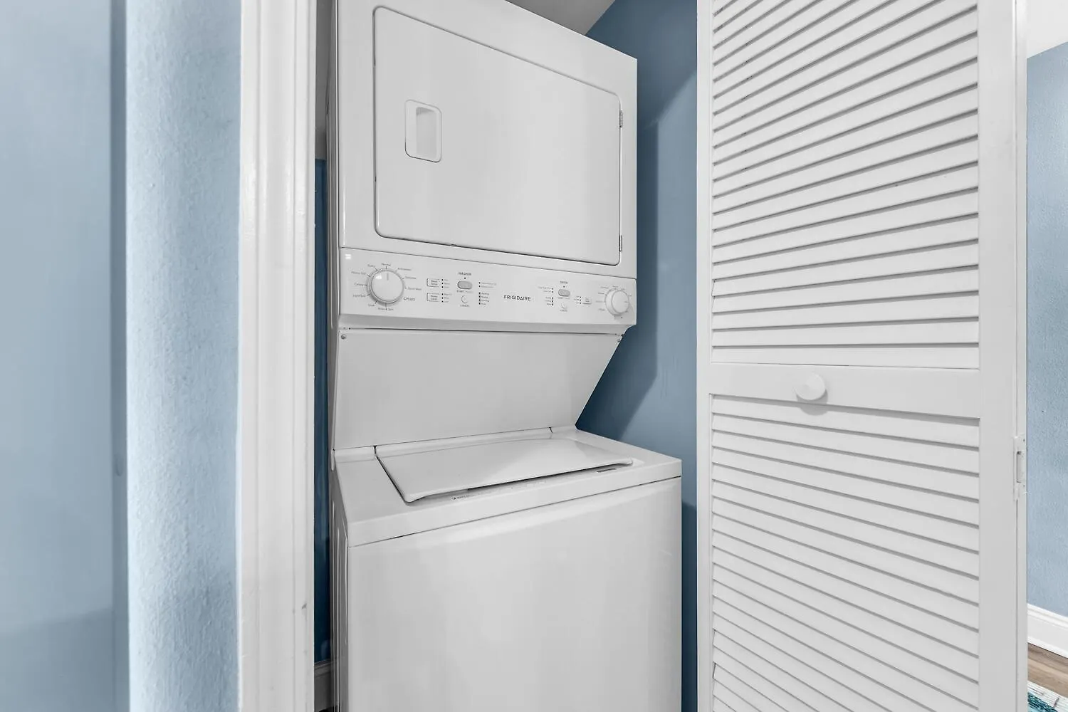 Apartment Laketown Wharf 1608 By Emerald Coast Retreats Panama City Beach United States