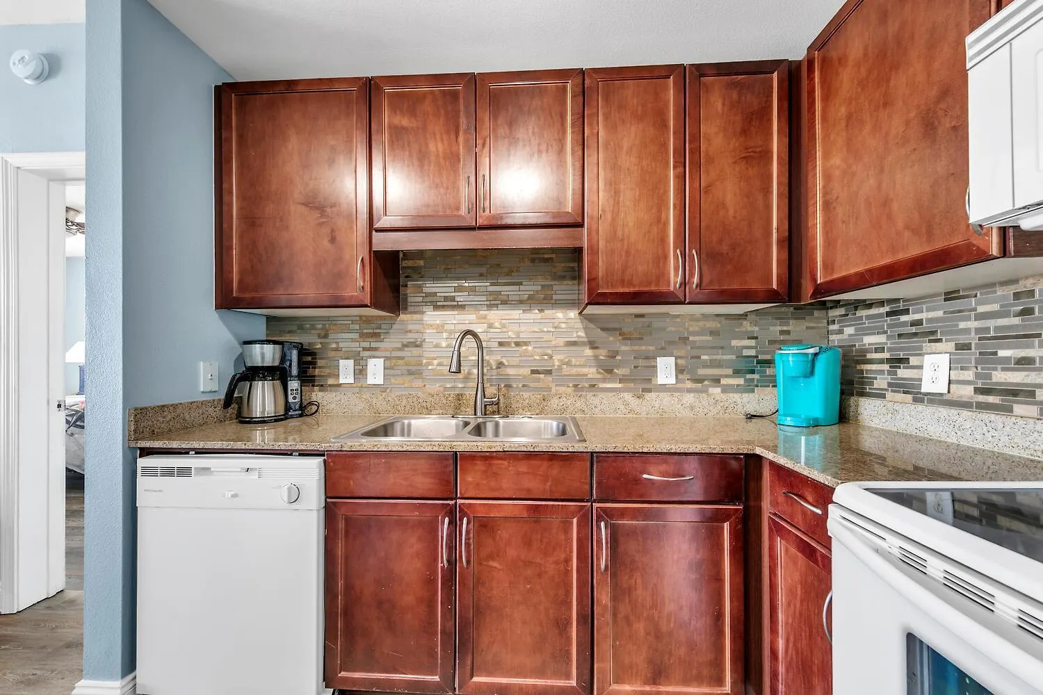 Apartment Laketown Wharf 1608 By Emerald Coast Retreats Panama City Beach