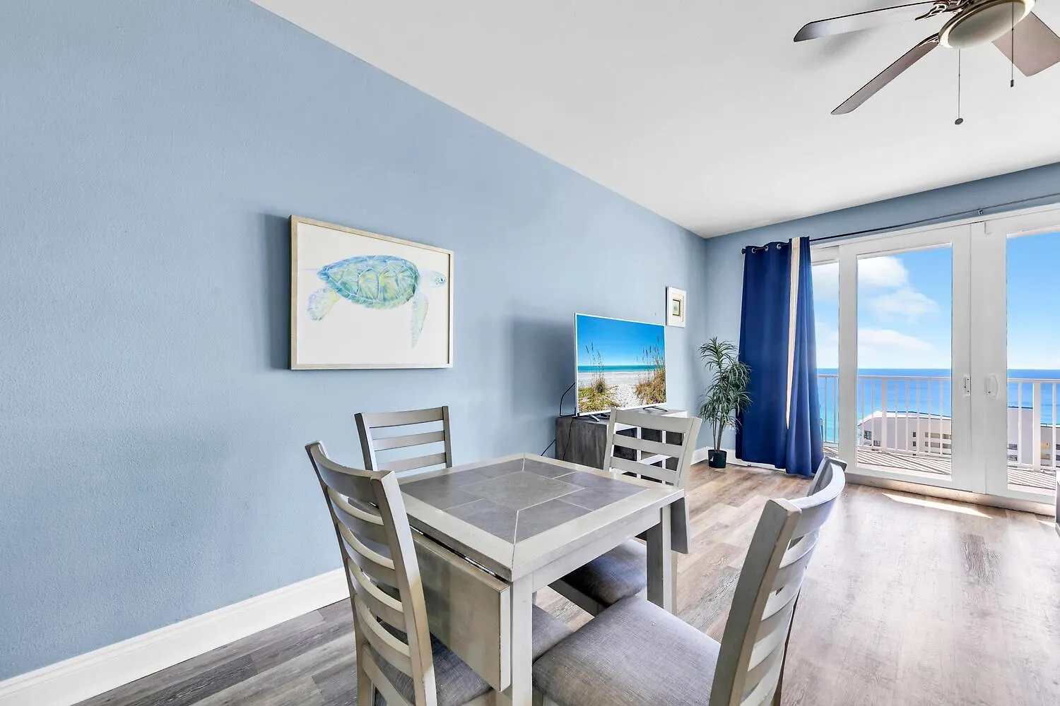 Laketown Wharf 1608 By Emerald Coast Retreats Panama City Beach Apartment