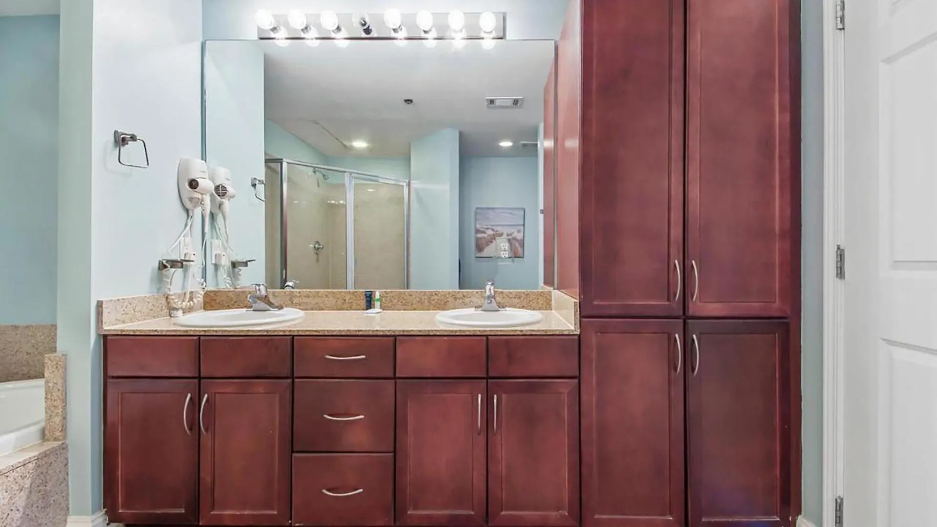 Laketown Wharf 1608 By Emerald Coast Retreats Panama City Beach Apartment