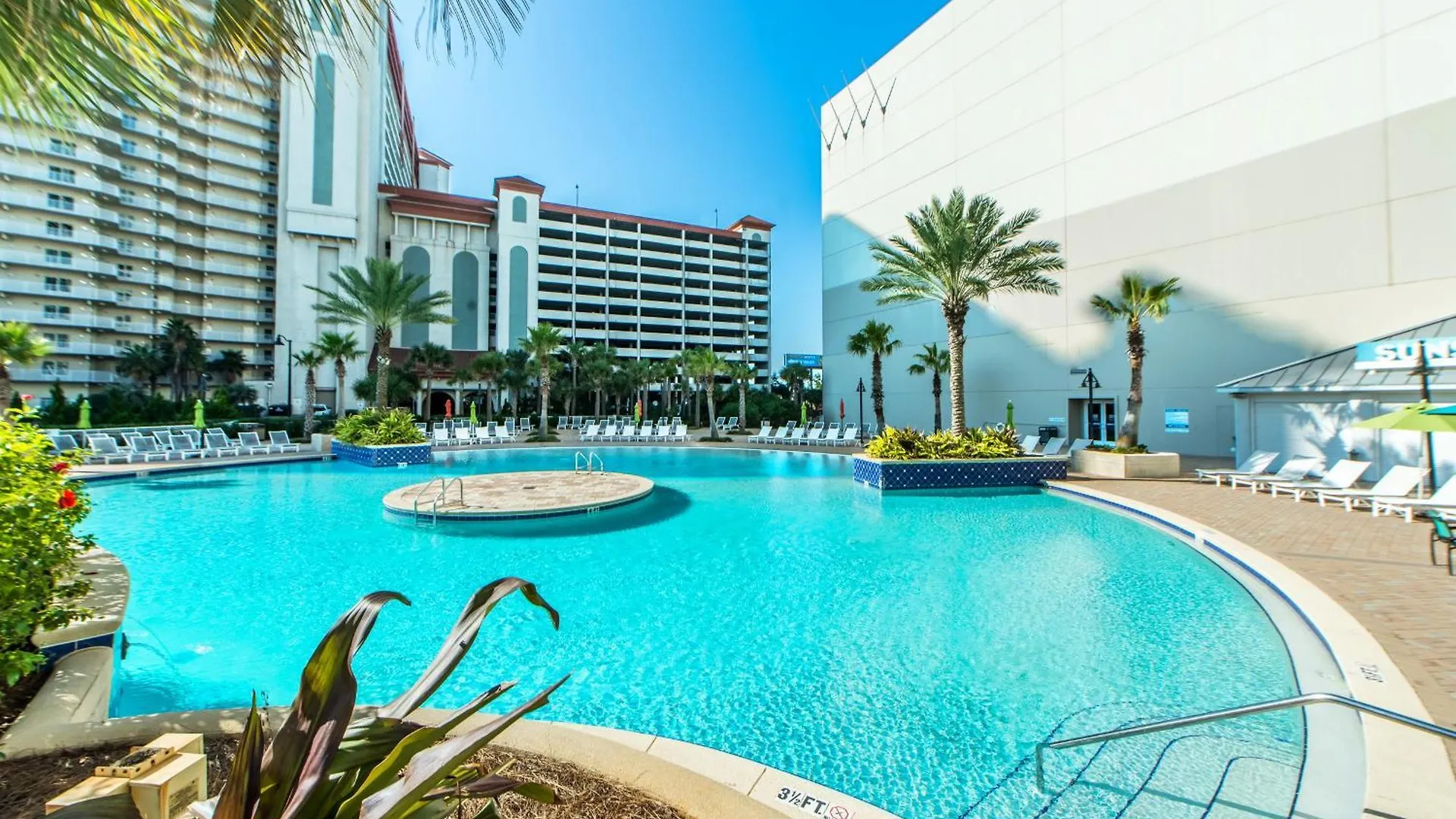 Laketown Wharf 1608 By Emerald Coast Retreats Panama City Beach Apartmán